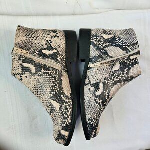 Women's Time and Tru Reptile Goth Exotic Ankle Booties 8.5 Wide